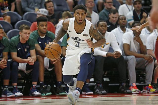 朱芳雨：想问问王哲林的情况 他把我微信删了