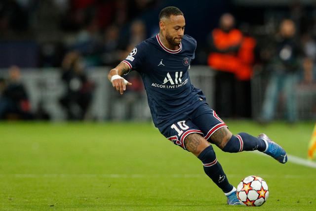 肘击李金效面部！周琦被停赛两场 罚款10万元